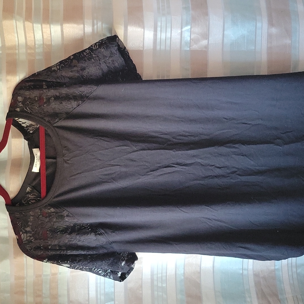 Lace sleeve swing tee